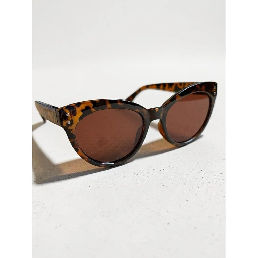 NEW Saint Owen X Curateur WYLDE Tortoise Shell Sunglasses with Faux Leather Case